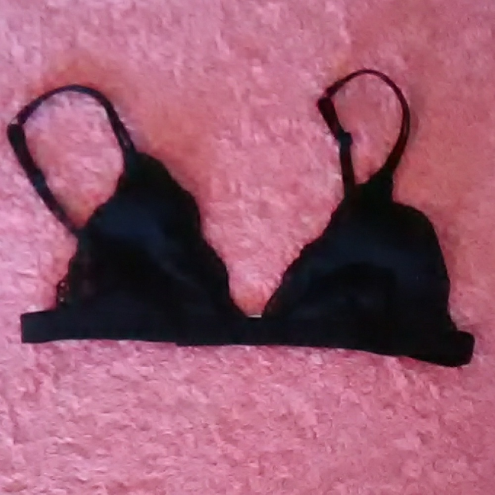 BOGO Black bra bundle!